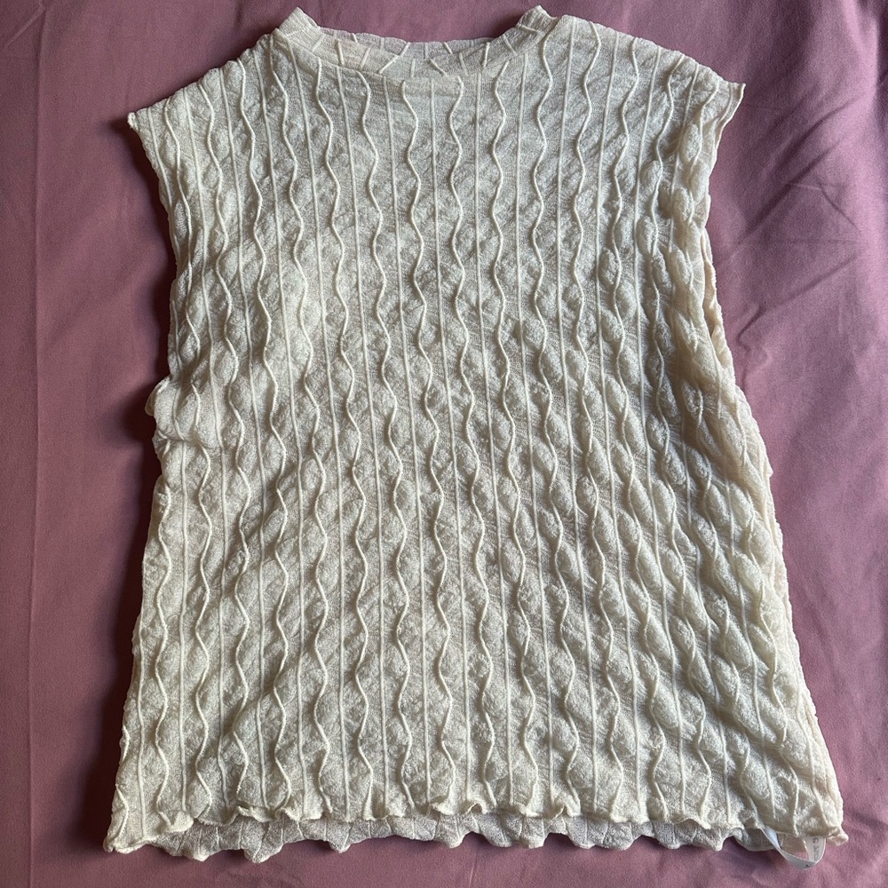 Find me now high neck crème top